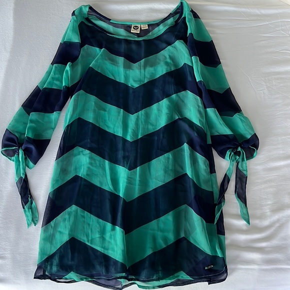 Roxy size s dress with tank dress under sleeve ties - Picture 1 of 6